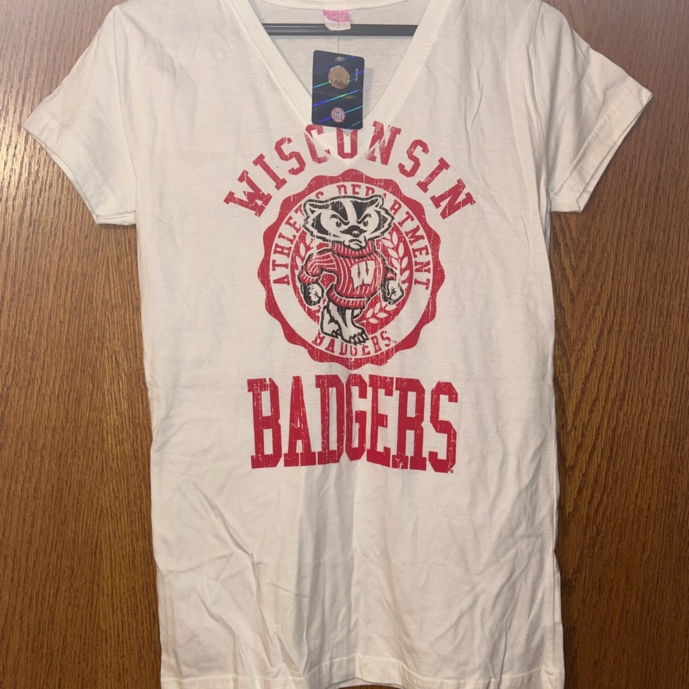 Wisconsin Badgers womens v-neck White Fitted T-Shirt